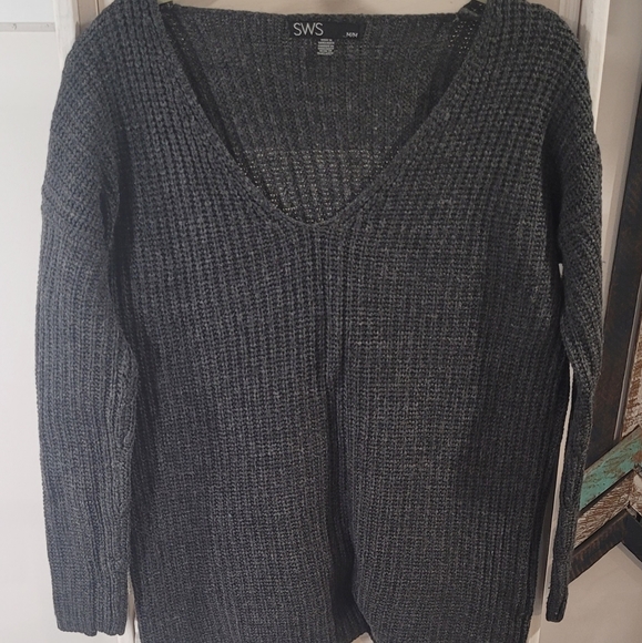 Item #24 Dark Charcoal Longsleeve CableKnit  Sweater - Picture 2 of 5